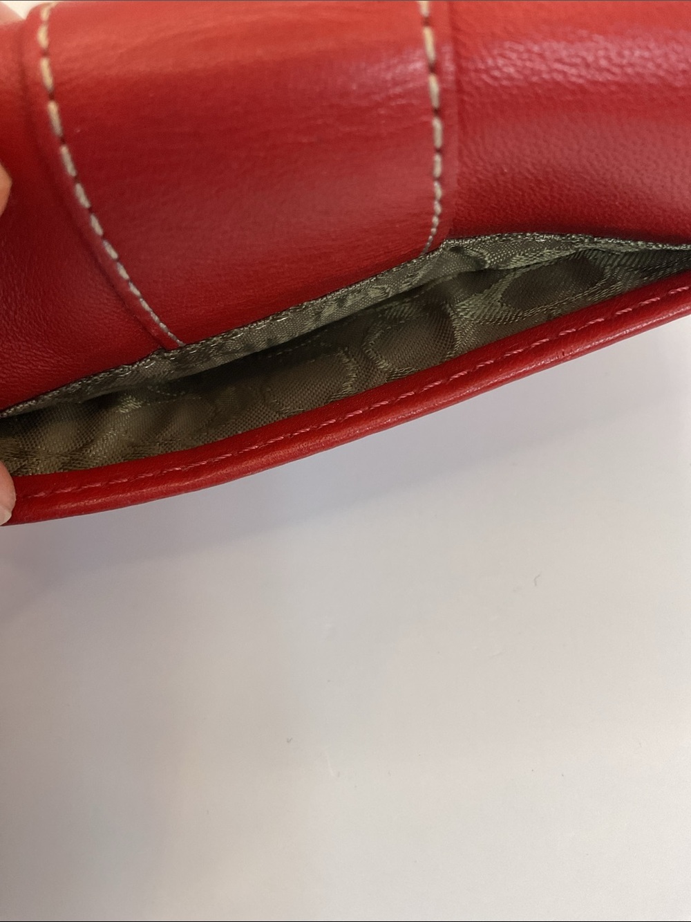 Coach Red Leather Trifold Wallet with Contrast Stitching - Picture 8 of 9